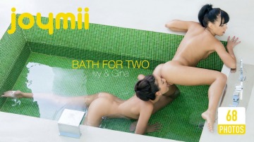 Gina V. & Ivy - Bath for Two
